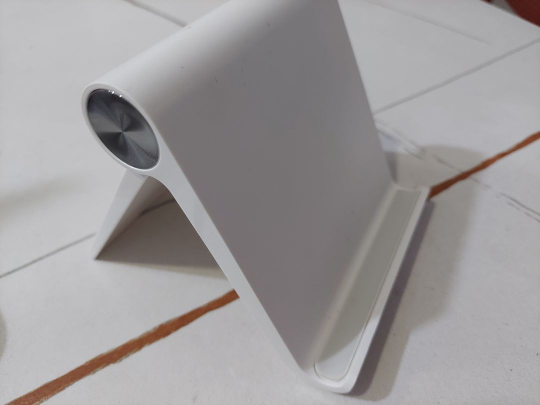 Hàng bình thường, hơi nhỏ khi dùng Ipad, máy tính bảng, dùng đt thì ok