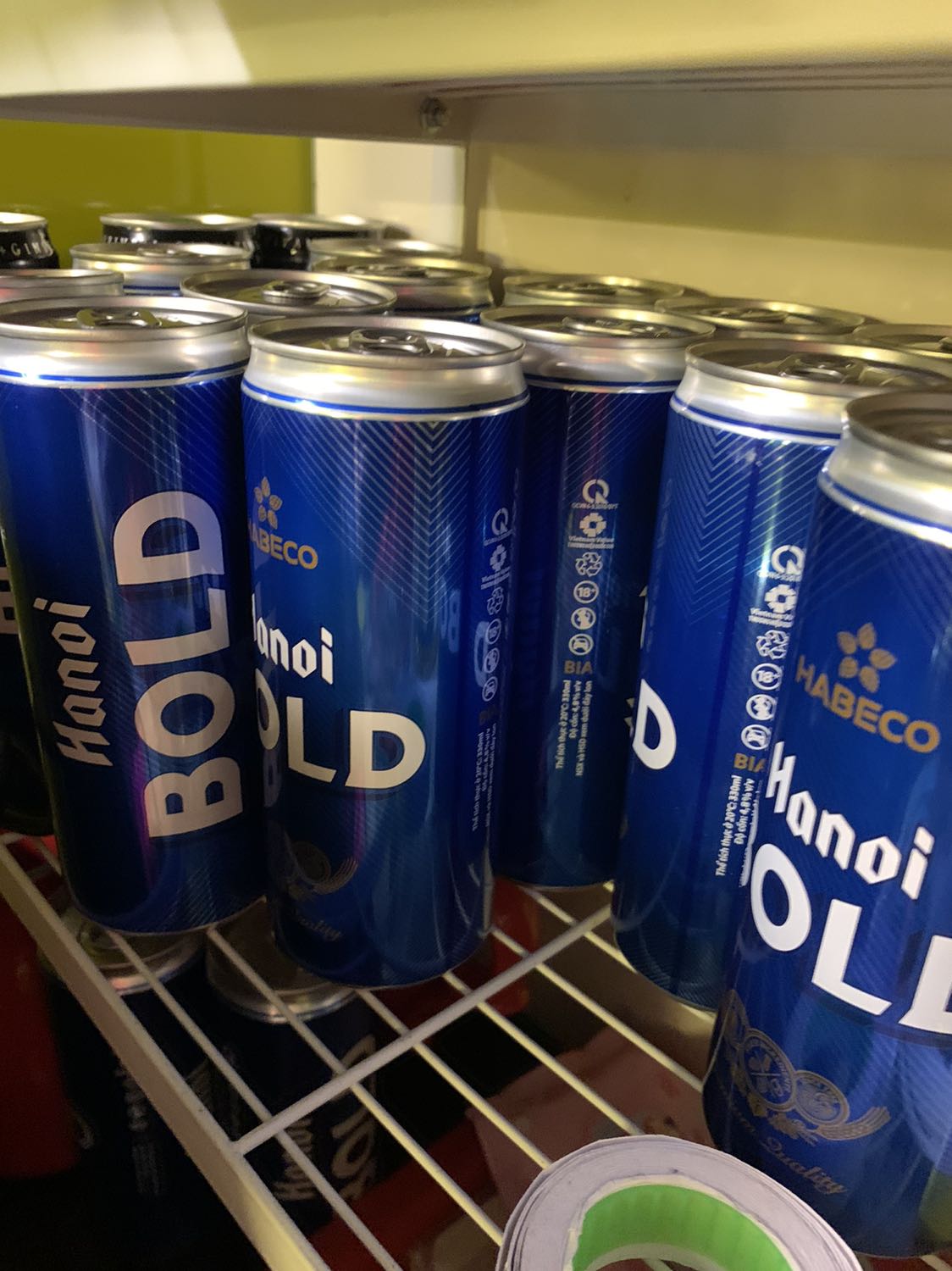 Sản phẩm ok, uống khá ngon, hương vị bia hà nội quen thuộc. Tiki giao nhanh, mua đúng dịp sale :)