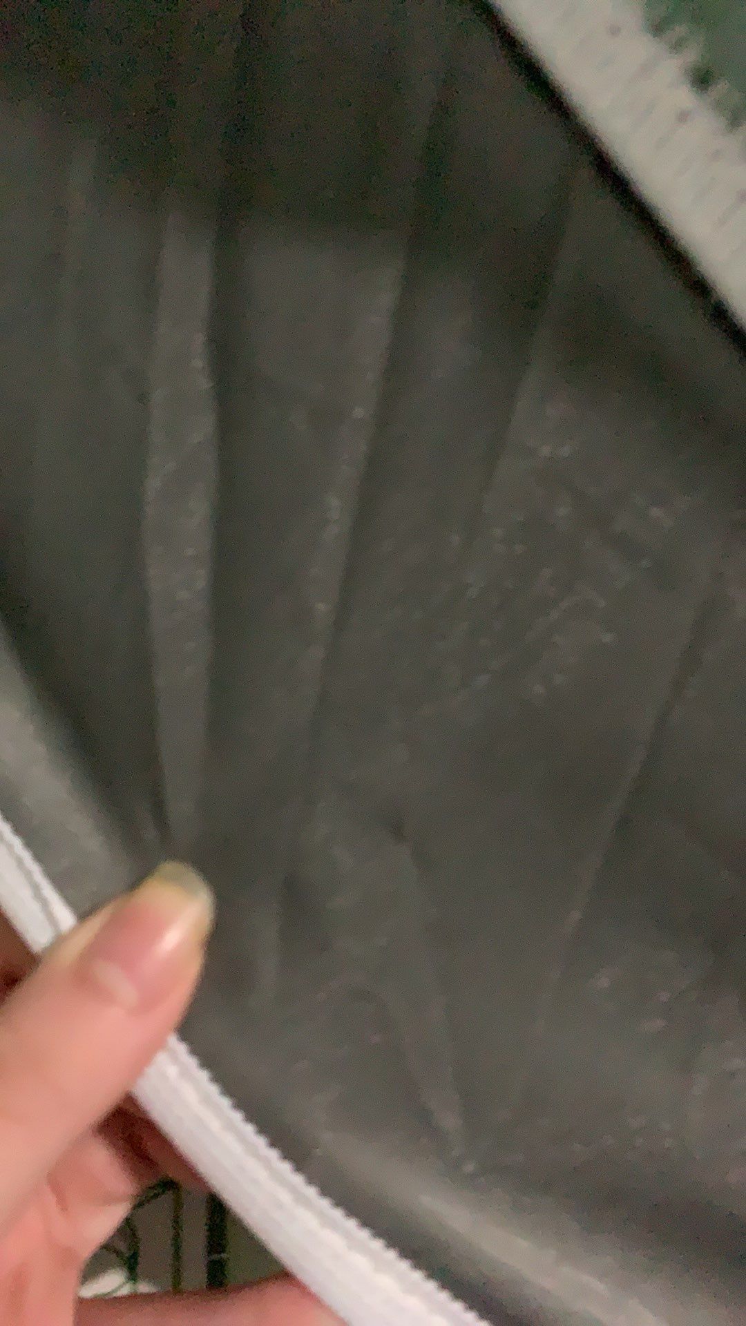 bọc dày dặn, chống thấm tốt, shop giao hàng nhanh quá , mới đặt mà hôm sau đã nhận đc luôn. oke lắm luôn