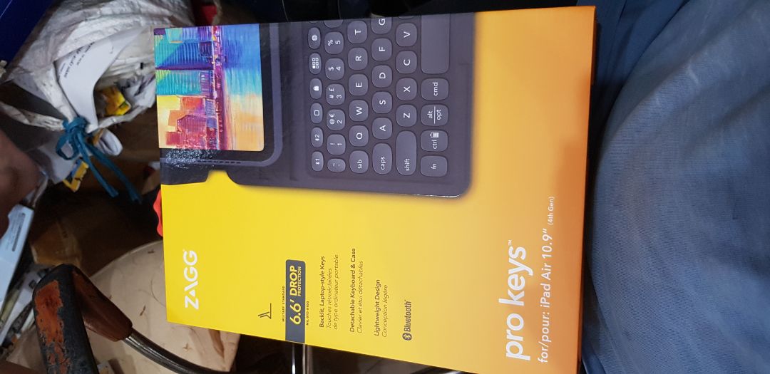 giá ngọt mà còn được tặng thêm đồ ko mua shop này mua chop nào nữa, gắn ipad air 4 2020 vừa ý ghê