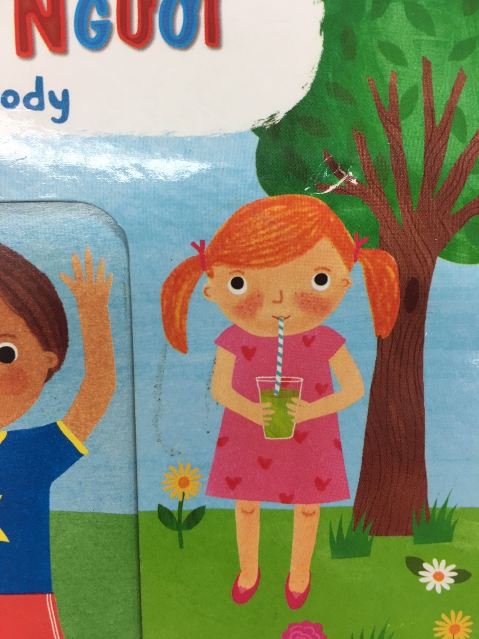 Tôi đã 02 lần gọi điện cho Tiki yêu cầu đổi hàng, bên tiki nói tầm 2-3 ngày sẽ có nhân viên tới lấy và đổi cho tôi.
Vậy mà gần 10 ngày thôi. tôi ko thấy một cuộc gọi lấy hàng về nào của tiki.
Mong các bạn xem xét lại. Tôi mua hàng tiki rất nhiều, nhưng đây là lần đầu nhận được 1 quyển sách nó tệ đến thế, cực kỳ bẩn và rách.