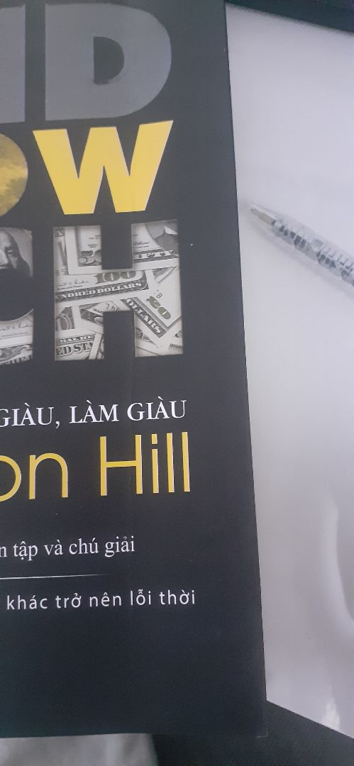 sách cũ r bằng chứng bị bẩn ko đen lắm bị ai cắn và có nếp gấp! muốn trả hàng