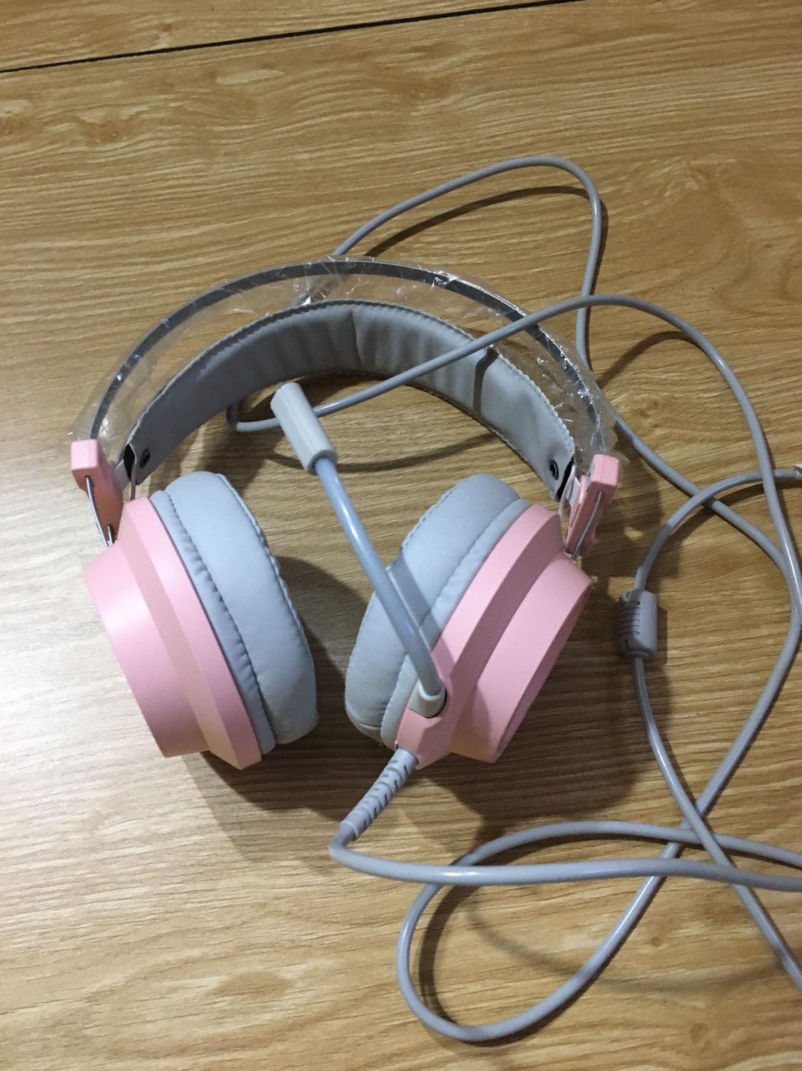 Shop vui lòng hướng dẫn: âm thanh quá nhỏ, không nghe được. Cám ơn shop.