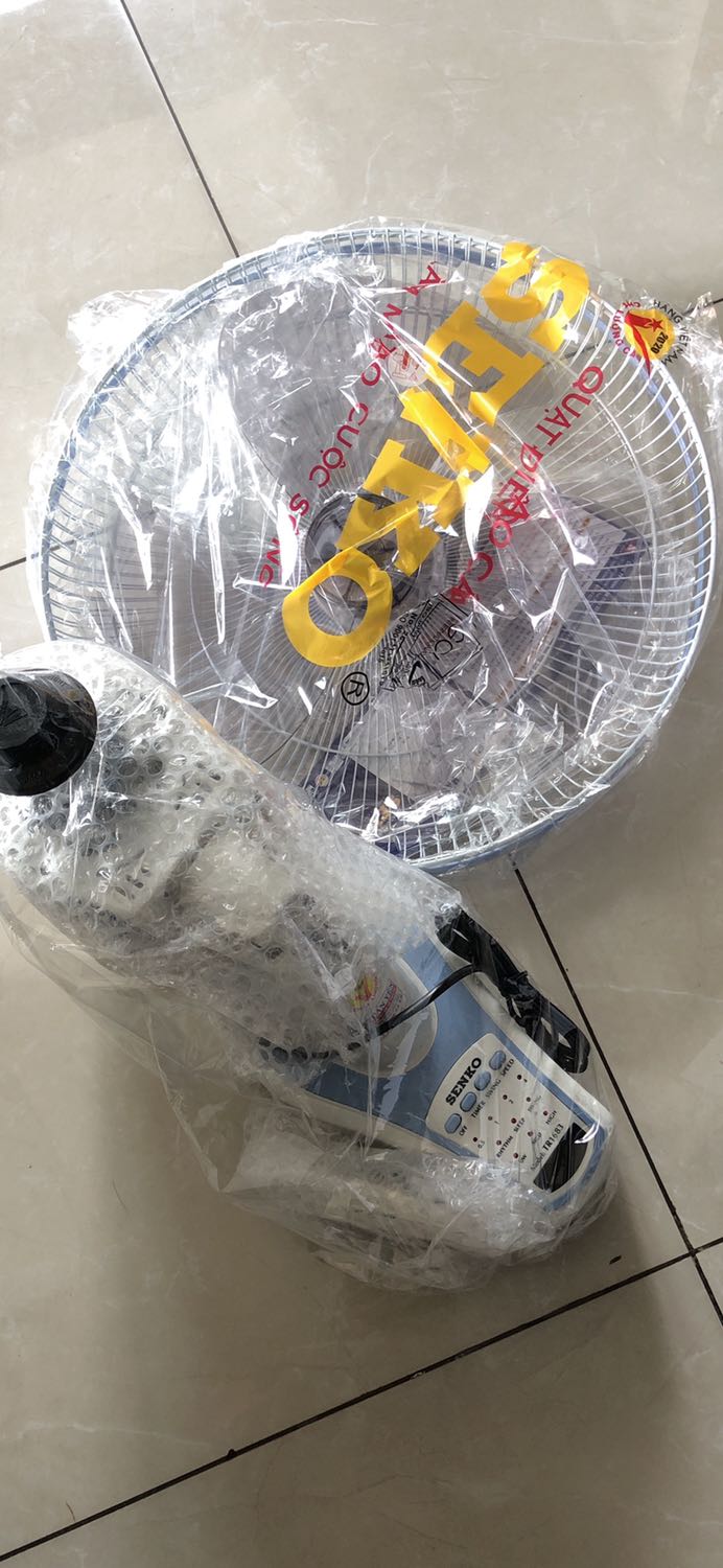 Hàng đóng gói cẩn thận. Giao nhanh. Chất lượng thì dùng lâu mới biết, nhưng đúng hàng chính hãng thì cũng yên tâm. Hiện tại thấy hài lòng. Hàng đóng gói cẩn thận. Giao nhanh. Chất lượng thì dùng lâu mới biết, nhưng đúng hàng chính hãng thì cũng yên tâm. Hiện tại thấy hài lòng.