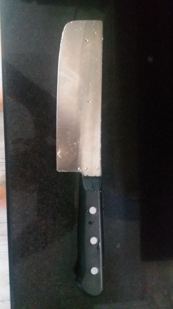 dao tốt nhưng vẫn chưa thể chủ bằng máu như dao nhật nội địa, hàng việt nên ủng hộ hy vọng sẽ bền sắc theo thời gian