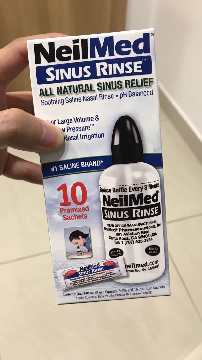 Tiki giao hàng nhanh hơn dự kiến, và đóng gói cẩn thận.  hàng đúng chính hãng, nên khá yên tâm, mình đã dùng hàng này và 1 số loại rẻ hơn ở hiệu thuốc (hàng nhái nhìn khá giống) và tất nhiên chất lượng ko bằng vì khi xịt đầu xịt không khớp chặt bị phọt nước ra ngoài rất khó chịu.