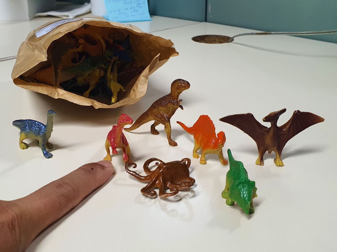 Thú đẹp, chất lượng khá ổn. Nhưng hơi thất vọng vì kích thước các con vật quá bé. Chỉ thích hợp với các bé từ 3-4 tuổi trở lên