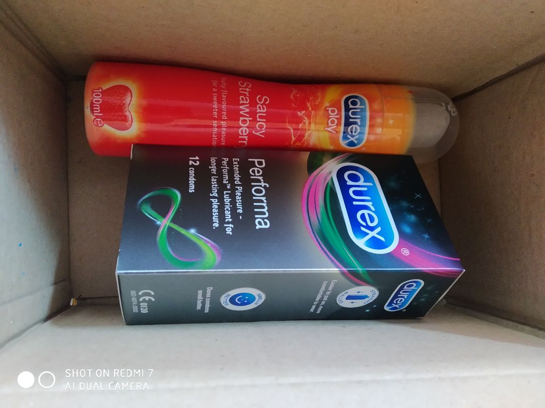 hàng thơm nhẹ , dùng như hướng dẫn là k có vấn đề , mình đặt hai ngày là được , mua thêm bup bê tình yêu thử xem nó phê k . hehe