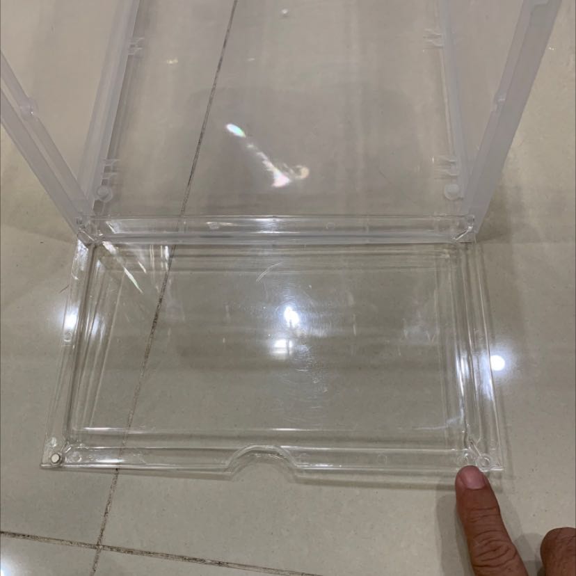 Đóng gói kỹ. Nhưng náp nhựa bị cong vênh. Cái thì mất cục nam châm. Đóng gói kỹ. Nhưng náp nhựa bị cong vênh. Cái thì mất cục nam châm.