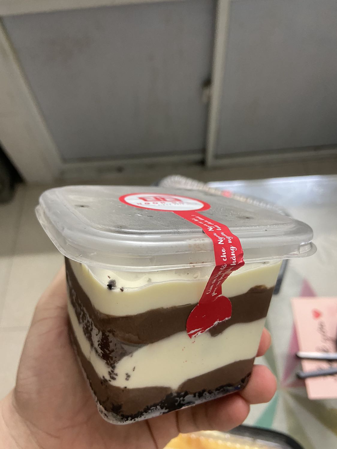 Bánh rất ngon và tươi. Tuy nhiên hơi ngọt quá với mình. Các bạn sợ ngọt thì nên cân nhắc nhé.