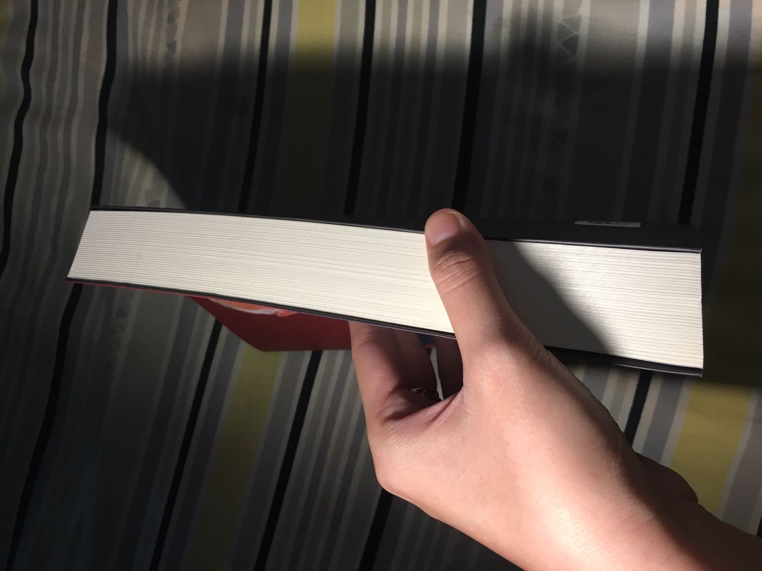 Sách đẹp, đóng gói cẩn thận, nội dung thì chưa đọc nên chưa review đc.