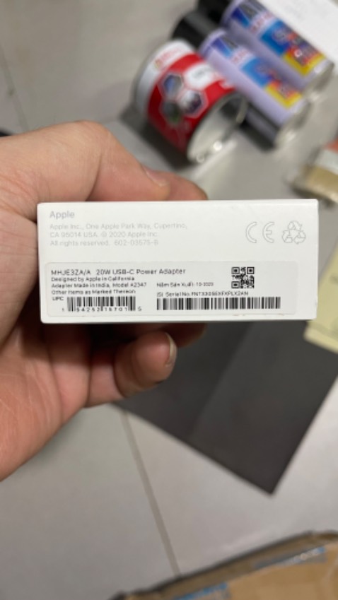 Có tem chính hãng của FPT nhưng check mã QR k có thông tin