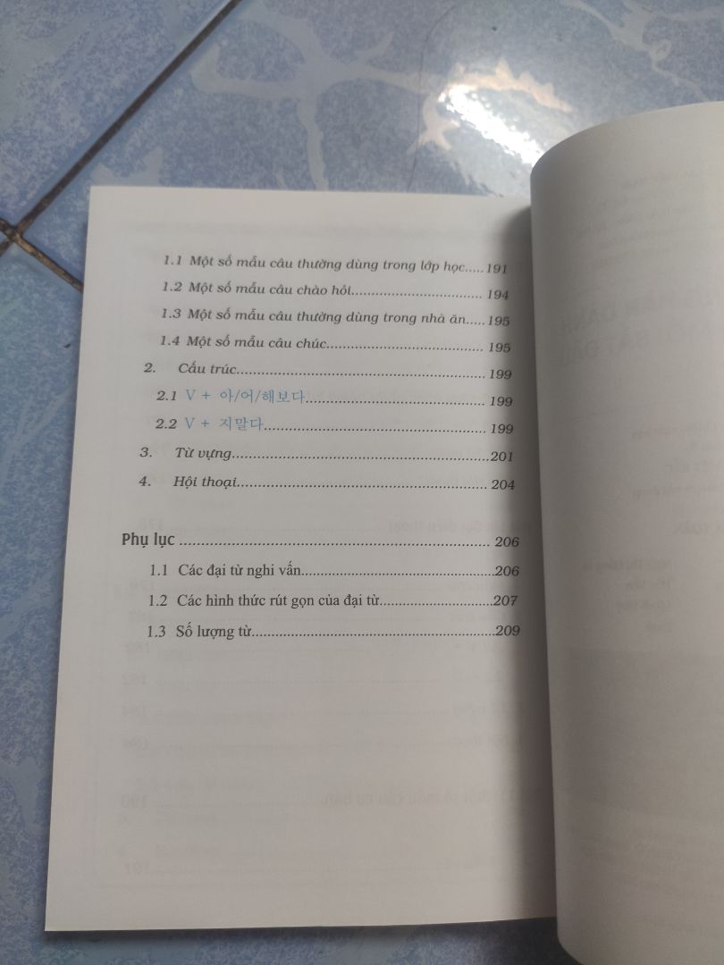 chi tiết, dễ hiểu, học cùng app rất hay, giọng đọc chuẩn. quận GV đang bị phong tỏa nhưng giao hàng rất nhanh. tuyệt vời chi tiết, dễ hiểu, học cùng app rất hay, giọng đọc chuẩn. quận GV đang bị phong tỏa nhưng giao hàng rất nhanh. tuyệt vời