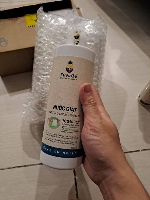 Nước giặt này rất ok nhé mọi người dùng cho em bé rất ok luôn 
shop tư vấn nhiệt tình đóng gói cẩn thận giao hàng nhanh
 nói chung là xuất sắc