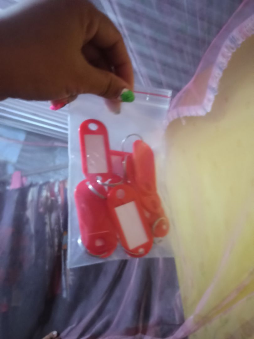 sớm hơn,,hơi nhỏ, viết k đc nhìu.nhưng sử dụng tạm đc