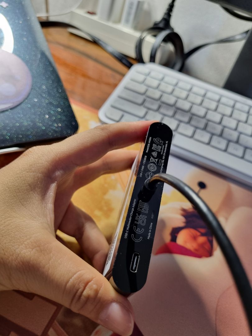 Mình đã mua xài gần được 1 tháng, dùng kết nối macbook với màn hình Dell qua cổng hdmi. Đường truyền ổn định, gần như không có thời gian trễ giữa hai thiết bị khi kết nối.

Trước đó có mua cái rẻ hơn tầm 1***k nhưng không kết nối được. Có vẻ nhưng trong trường hợp này thật sự là tiền nào của đó.