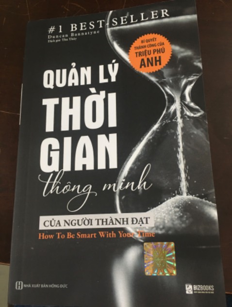 Đã nhận hàng thành công, khá hài lòng, đóng gói cẩn thận, bìa sách đẹp, lướt thấy nội dung ổn, ứng dụng thực tế, chất lượng bìa giấy thì phải dùng mới biết.