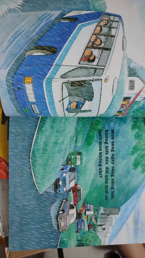 Giấy dày đẹp,hình vẽ màu sắc bắt mắt,phù hợp với trẻ em,hy vọng bé nhà mình sẽ thích,giao hàng siêu nhanh,hoàn toàn hài lòng khi mua sách của Tiki