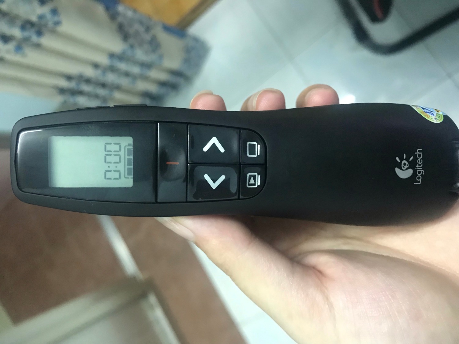 Việc này đã phản ánh với Tiki nhưng chưa được giải quyết ngày 3/4 tới nay, sản phẩm hàng bán không phải hàng chính hãng, hàng nhái. 

Đơn vị cung cấp hàng cho tiki quá tệ. 

Liên hệ *** khi Tiki nhận được phản hồi.