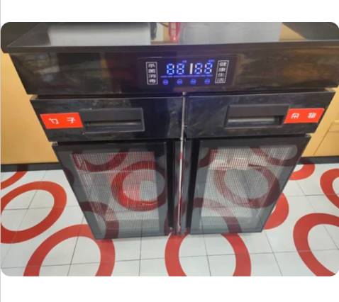 tủ rất đẹp, nhìn sang, sấy khô rom, mà đóng gói cẩn thận quá gỡ ra nhiều công