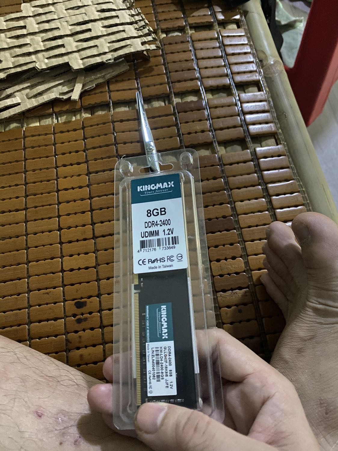 Hàng chuẩn 9 hãng ha mọi người, giống ram mình mua 3 năm trc