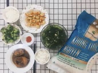 Giá cả phải chăng. Cơm không mềm. Giao hàng đúng hạn. Giá cả phải chăng. Cơm không mềm. Giao hàng đúng hạn.