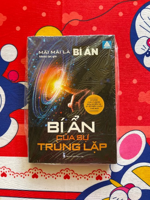 Tuyệt vời !
Sách được đóng gói rất cẩn thận : bọc kính và bọc chống xốc đầy đủ , còn tấn 2 đầu hộp vì sách nhỏ .
Sách mới và đẹp .