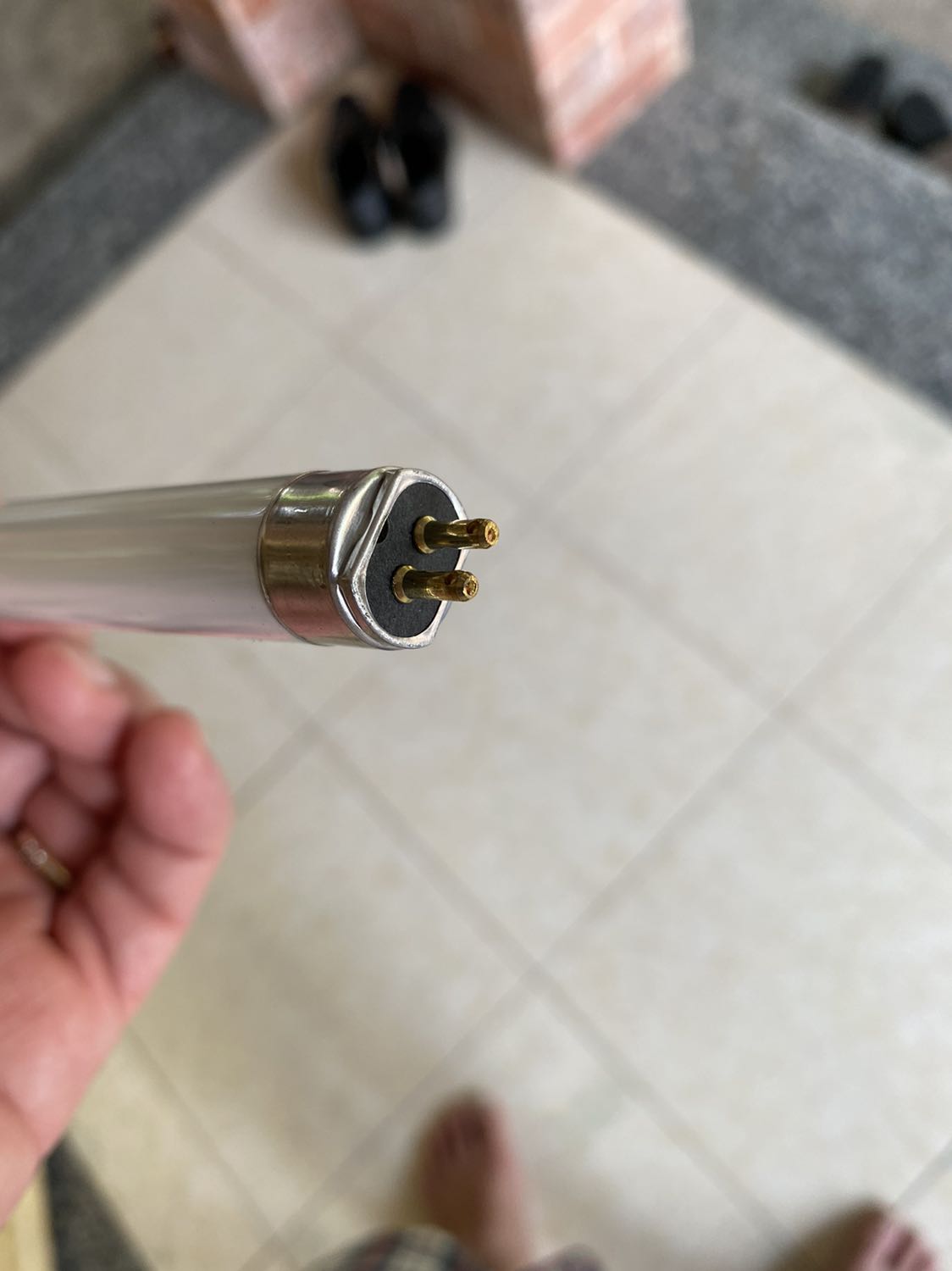 Bóng 6w Philips phù hợp với đèn Đại Sinh. 
Bóng bắt muỗi tốt. Đóng gói chống sốc kỹ lưỡng dù chỉ mua 1 bóng. 
Bóng DaiSinh gần đây bị làm giả rất nhiều, mua bóng Philips yên tâm hơn.