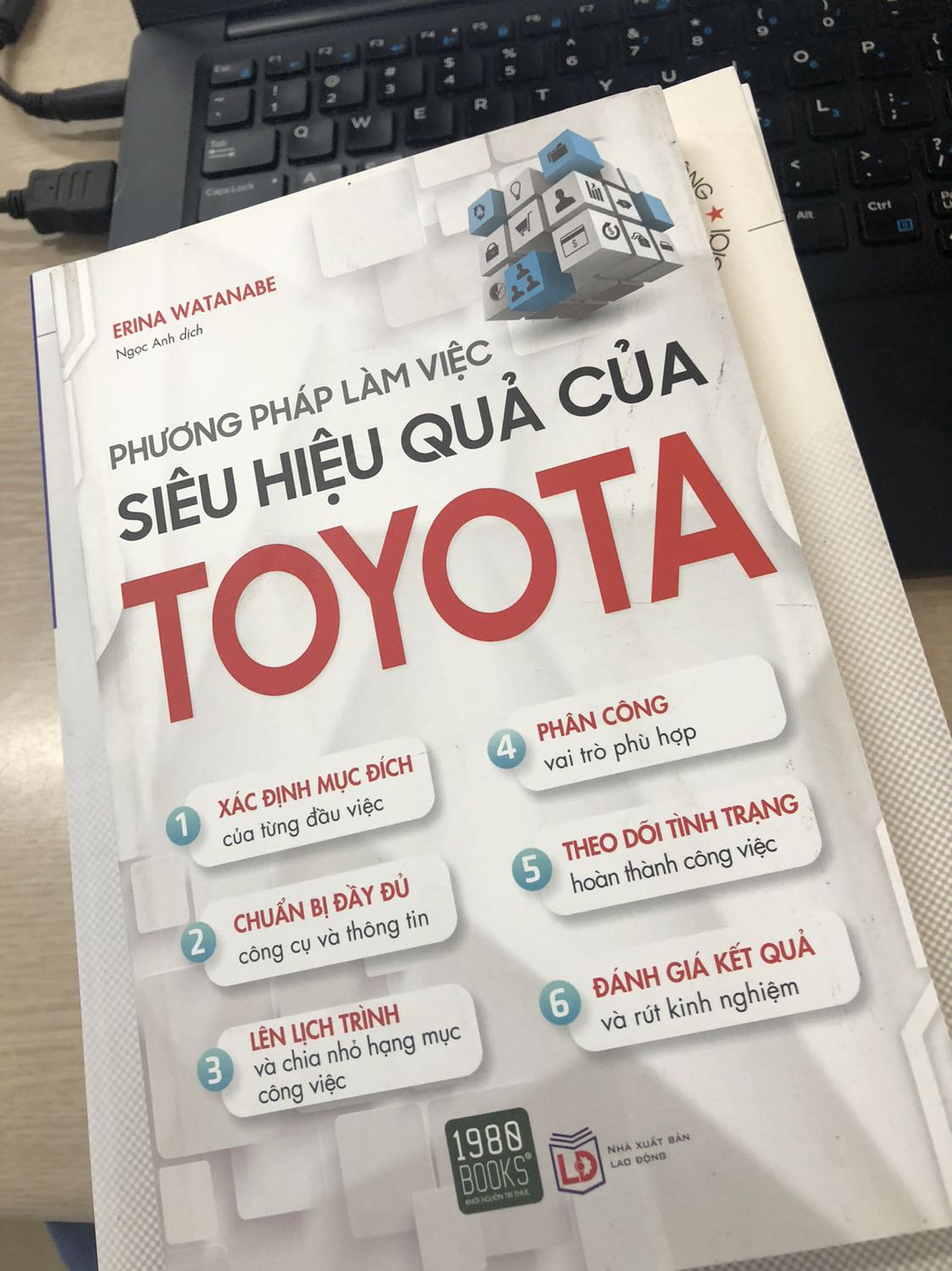 Sách giao bẩn, shop cần xem lại cách bao gói