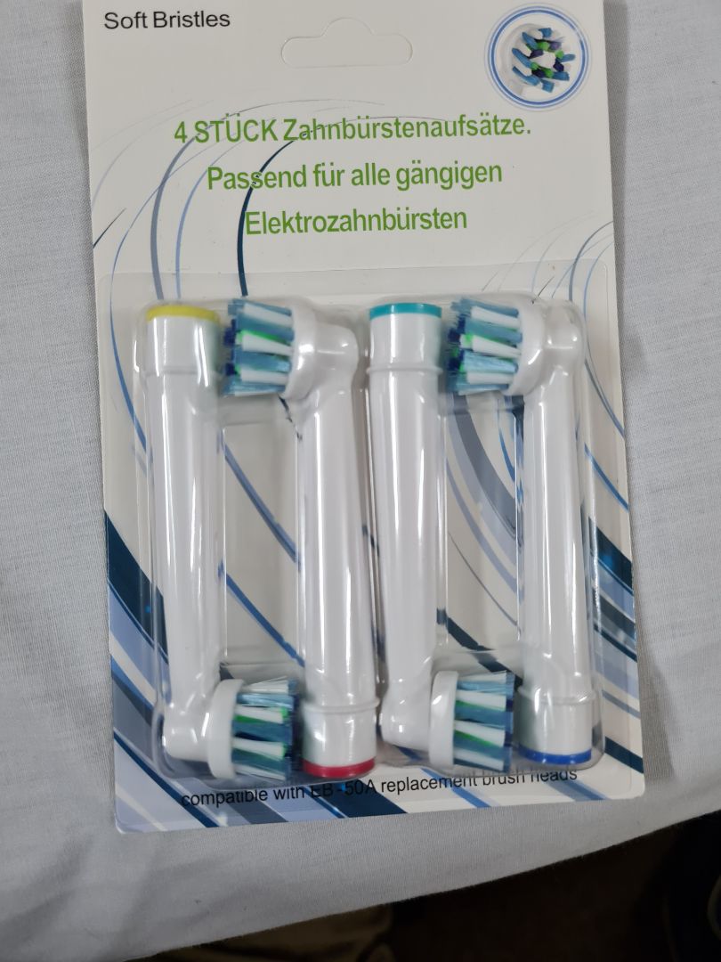 Sản phẩm giá hợp,lý, nhìn chắc chắn, tuy nhiên không phải hàng chính hãng Oral B. Hy vọng dùng thay thế tốt.