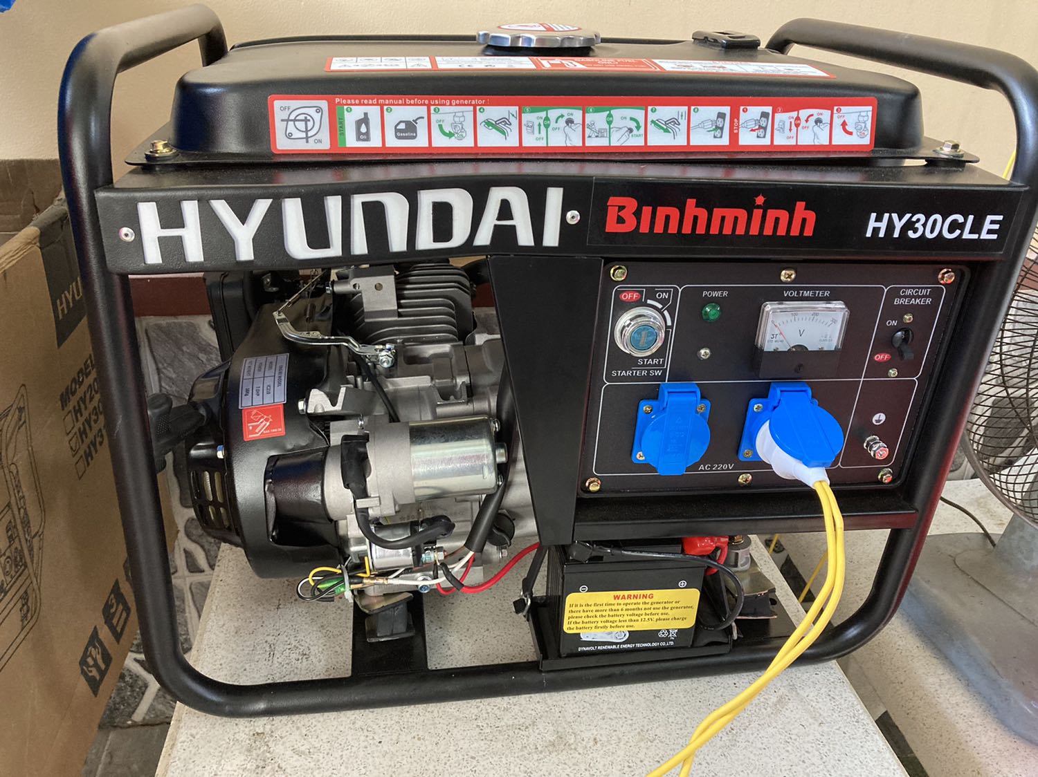 Máy khá xịn xò, đúng công suất ghi trên máy, chạy cho 1 máy lạnh 1hp, tủ lạnh, tivi, quạt, bơm tăng áp vẫn chưa hết tải của máy. Dịch vụ hậu mãi sau bán hàng thì phục vụ rất uy tín và đẳng cấp, rất chiều khách hàng. Máy khá xịn xò, đúng công suất ghi trên máy, chạy cho 1 máy lạnh 1hp, tủ lạnh, tivi, quạt, bơm tăng áp vẫn chưa hết tải của máy. Dịch vụ hậu mãi sau bán hàng thì phục vụ rất uy tín và đẳng cấp, rất chiều khách hàng.