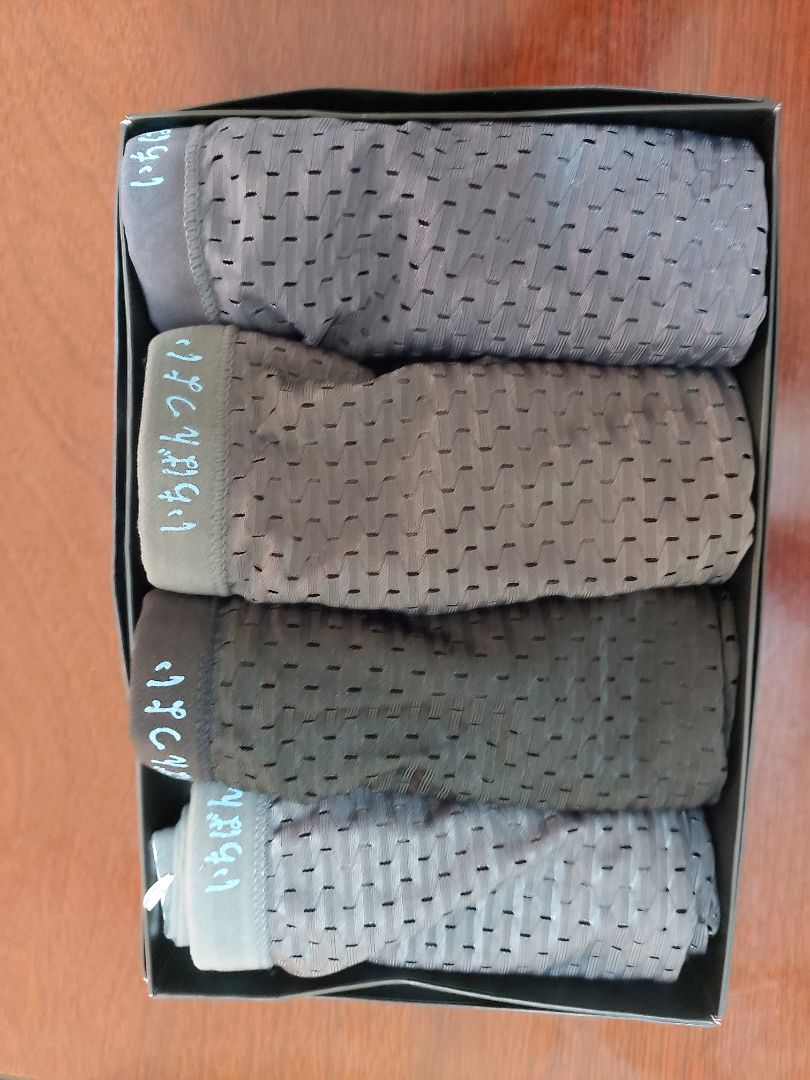 Chào Tiki, theo hướng dẫn của tiki, mình chọn size sản phẩm là XL, nhưng nay nhận hàng về thấy quá chật. mình muốn đổi lại size XXL và bù thêm tiền được không? Mong Tiki giúp mình với. Cám ơn nha