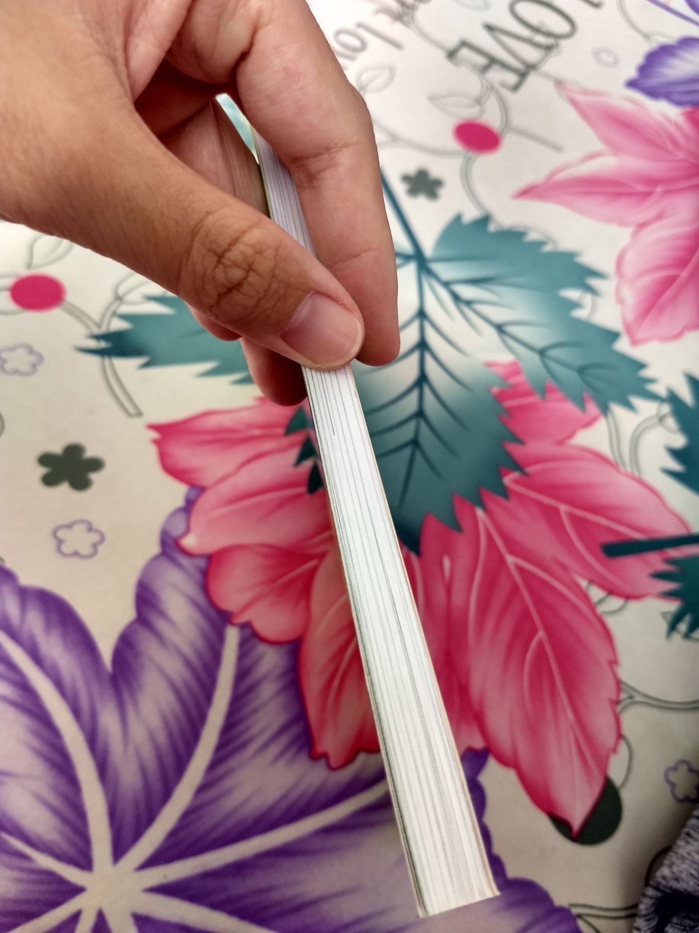 Sách rất hay, bé sẽ học đc những điều hay từ nhân vật, ngoài ra còn có những kiến thức bổ ích khác nữa. Màu sắc đẹp, rất phù hợp với mấy bé, đặc biệt những bé không thích đọc sách. Vì nó là truyện màu nên sẽ lôi cuốn mấy bé.