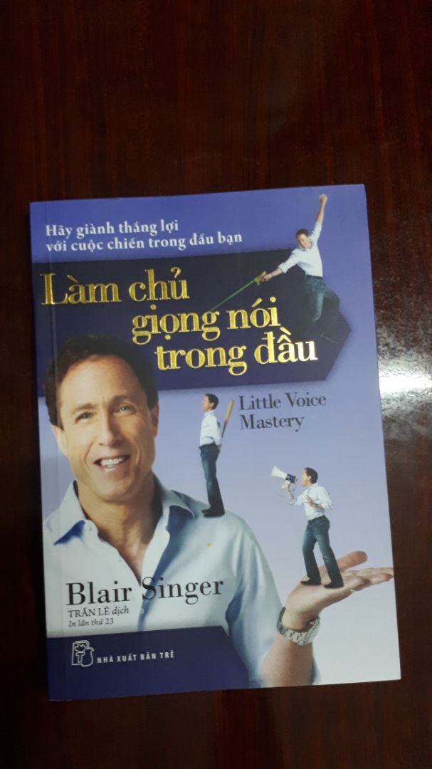 Cuốn sách này cách viết rất dễ hiểu và giúp thay đổi tư duy rất nhiều. Tư duy đúng dẫn đến hành động đúng. Sự chiến thắng hoàn toàn nằm trong cuốn sách này