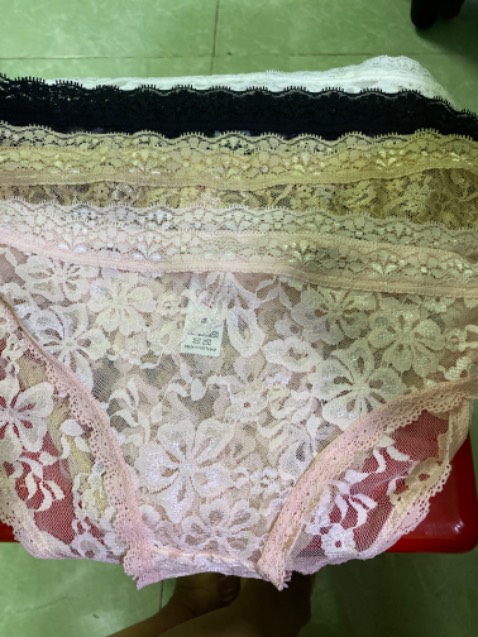 ren đẹp, đường may đẹp, nv tư vấn trung thực, giao hàng nhanh, nv giao hàng thân thiện. Chỉ là độ giãn của ren không thể bằng vải mềm như các quần khác của miley. mang với mục đích fashion thì đc nhưng mong thoải mái như quần vải thì không.