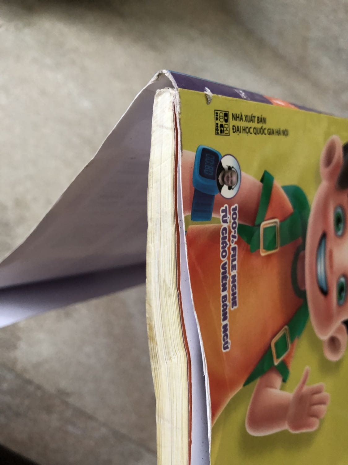 Siêu thất vọng với dịch vụ kiểm tra chất lượng trước khi gửi hàng của Tiki. Chờ mãi mới có sách về mà khi nhận được thì sách lại thế này đây. Không khác gì mang sách dính mưa đi giao cho khách Siêu thất vọng với dịch vụ kiểm tra chất lượng trước khi gửi hàng của Tiki. Chờ mãi mới có sách về mà khi nhận được thì sách lại thế này đây. Không khác gì mang sách dính mưa đi giao cho khách