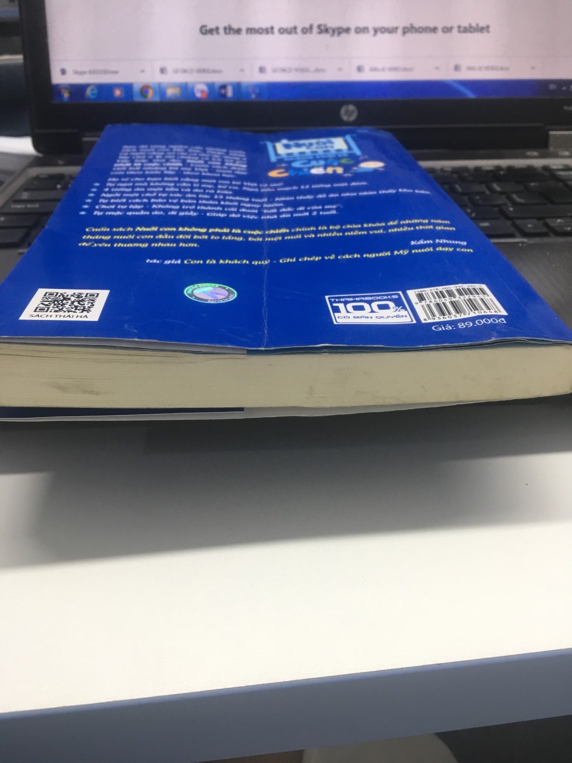 Mình mua sách của Tiki nhưng khi nhận được sách vào sáng nay thấy thất vọng toàn tập vì sách cũ, chắc chắn đã qua sử dụng vì sách đã bị bẩn (cả trong và ngoài), bìa trước và sau bị gập, nhàu nát và nhiều vết xước. Đề nghị  đổi hàng giúp mình. Mình cảm ơn và mong sớm nhận được phản hồi từ Tiki