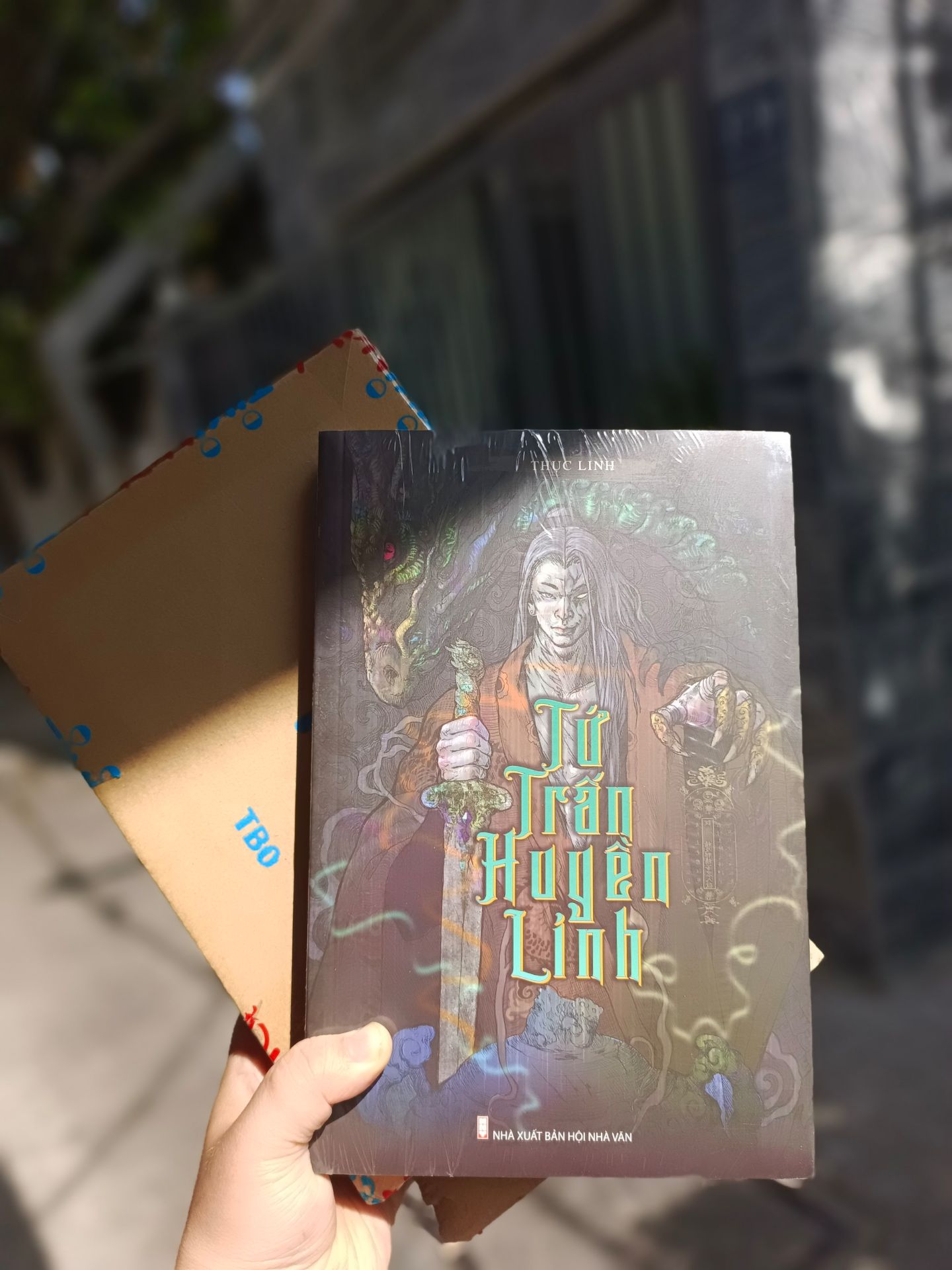 Một chiếc săn sale cực đỉnh từ vị trí đổi asa luôn, sách sale đang mềm đổi được 1 chiếc voucher 50k áp vào, sau khi vào thanh toán zalopay được thêm mã BiDV thêm 30k ~
Em này săn có 80k nà, nhìn bìa, có đọc review rồi, cực xịn cực đáng để mua luôn 
Yêu Tiki Trading ☺️💛💛💛💛