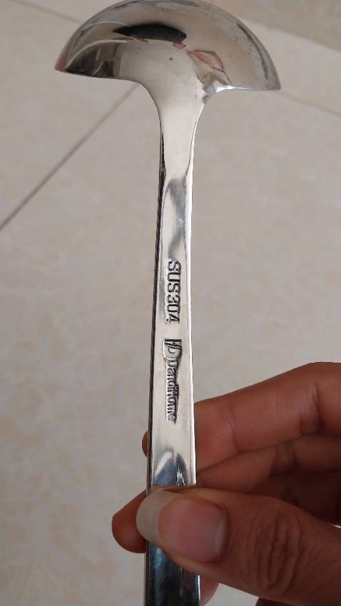 Chất liệu inox304 cứng cáp, nặng, sáng bóng. Tốt. Đáng mua!