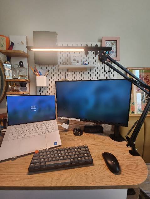 Độ sáng tốt. Điều chỉnh dễ dàng. Gia công tốt.