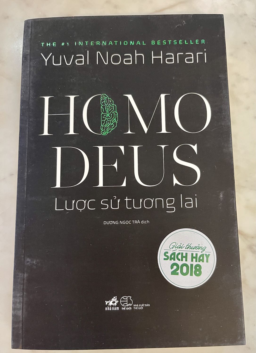 Tiki đóng gói cẩn thận, sách xứng đáng để mua đọc