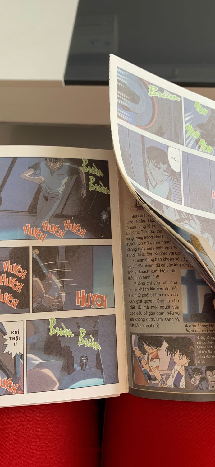 Sách giao nhanh , hình đẹp rõ.nhưng vừa lật được vào trang đã sứt ra như thế này . Tôi muốn đổi lại cuốn mới phải làm thế nao?