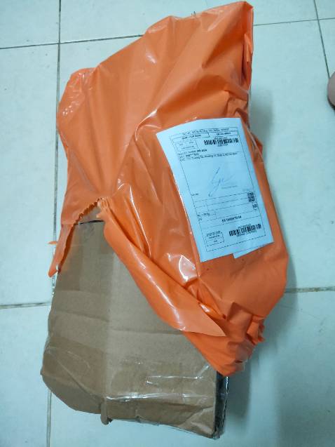 Mọi người cảnh giác, hnay mình có nhận hàng từ nhà cung cấp này nhưng giao hàng thiếu rất nhiều, mình đặt tổng cộng 15 sp nhưng chỉ giao đúng duy nhất có 1 sp mà giá trị tổng đơn hàng ước chừng bằng 1/10 giá trị đơn hàng mình đặt. 
SHOP NÀY LÀM ĂN CÓ DẤU HIỆU *** ĐẢO