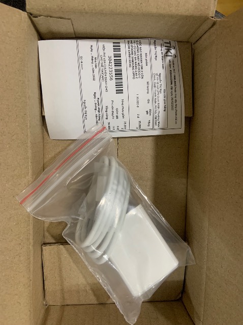 Giao sai sản phẩm, đặt hoco giao oppo, dây sạc vào chậm và đã hỏng, ko thể tin là Tiki cho những nhà bán thế này lên sàn!