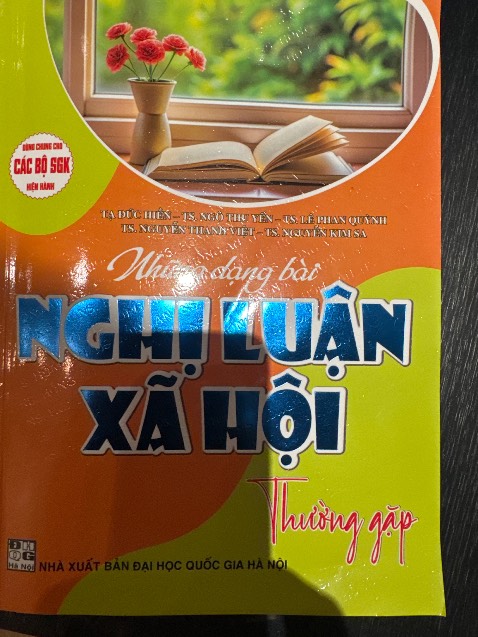 Tiki đã nhanh chóng liên hệ khi xảy ra lỗi và nhà sách cũng rất hợp tác để bổ sung phần bị thiếu!