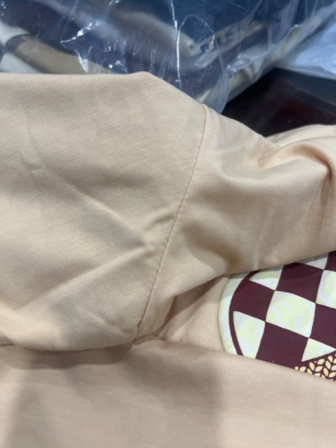 Chất liệu bt tay áo cắt ko đúng thớ vải nói chung ko hài lòng