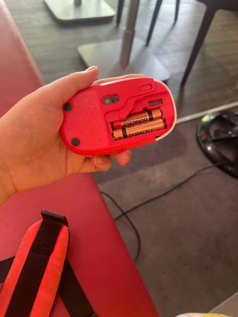 Hi shop mình có mua bàn phím mà không thấy receiver, nhờ shop gửi giúp mình với ạ. Minh ***