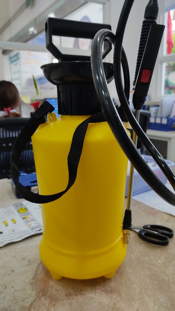 sản phẩm được đóng gói chắc chắn, các thành phần đã đỡ lắp ráp hoàn tất chỉ cần mang ra sử dụng, trong sản phẩm còn có hướng dẫn sử dụng các chi tiết và cho thêm vật tư thay thế, giao hàng nhanh chóng.