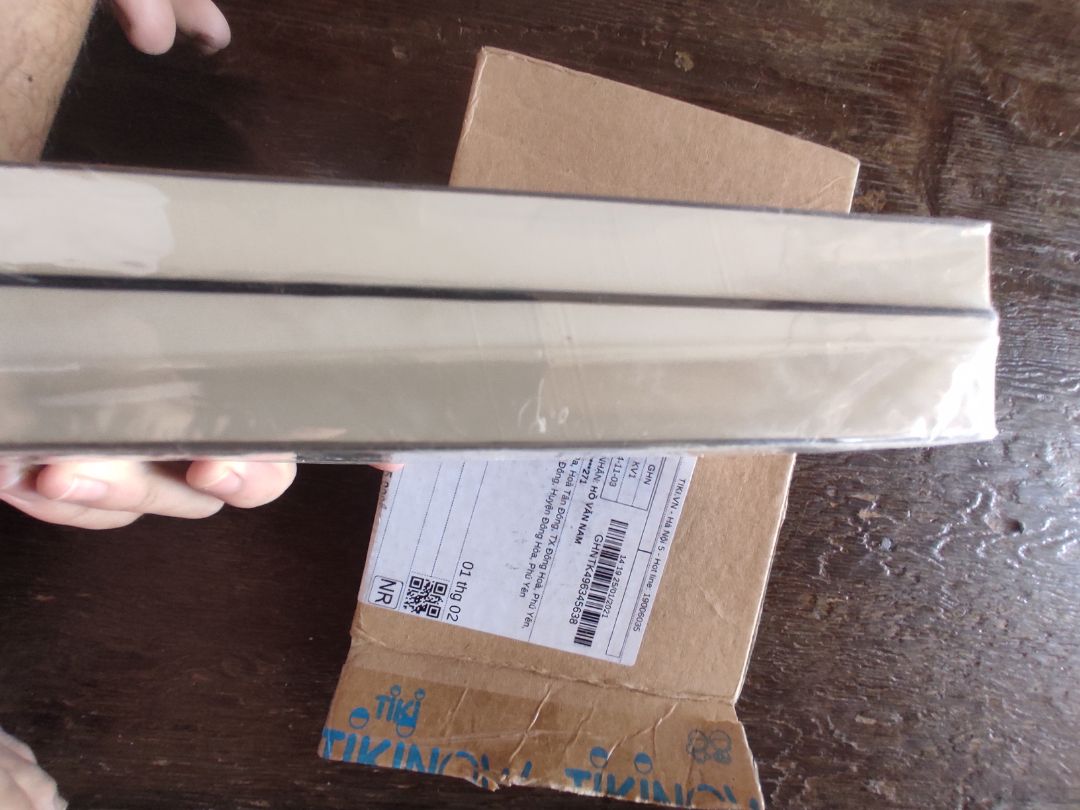 Đóng gói cẩn thận và sách mới đúng chất lương, 5* cho shop.