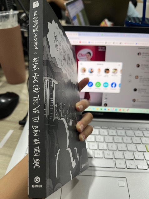 Vừa nhận sách là lên cmt liền, sách gì dễ thương xỉu, đc mô tả bằng truyện tranh khá thú vị đọc k buồn ngủ